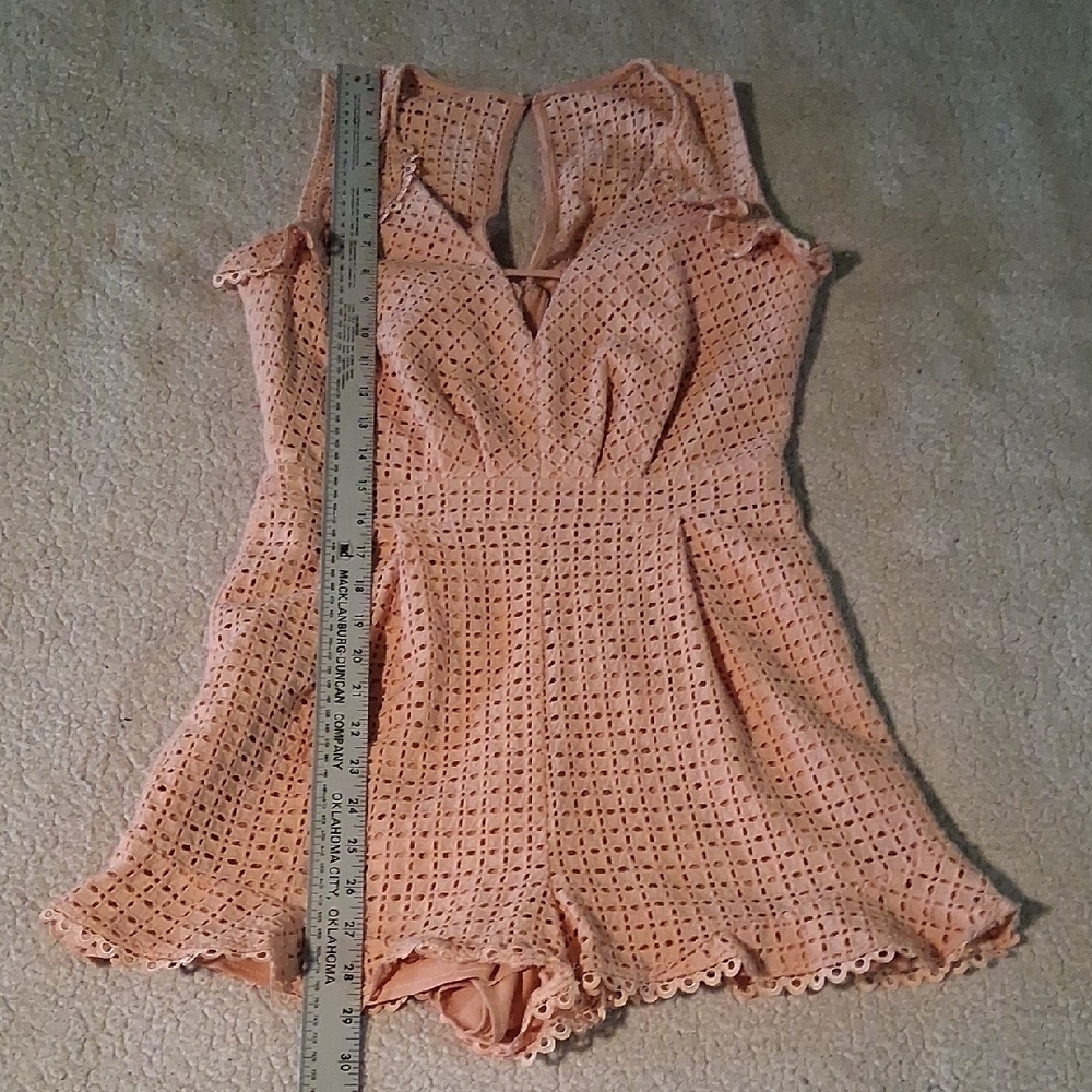 Anthropologie Adelyn Rae Peach Eyelet Romper Small - Picture 6 of 7